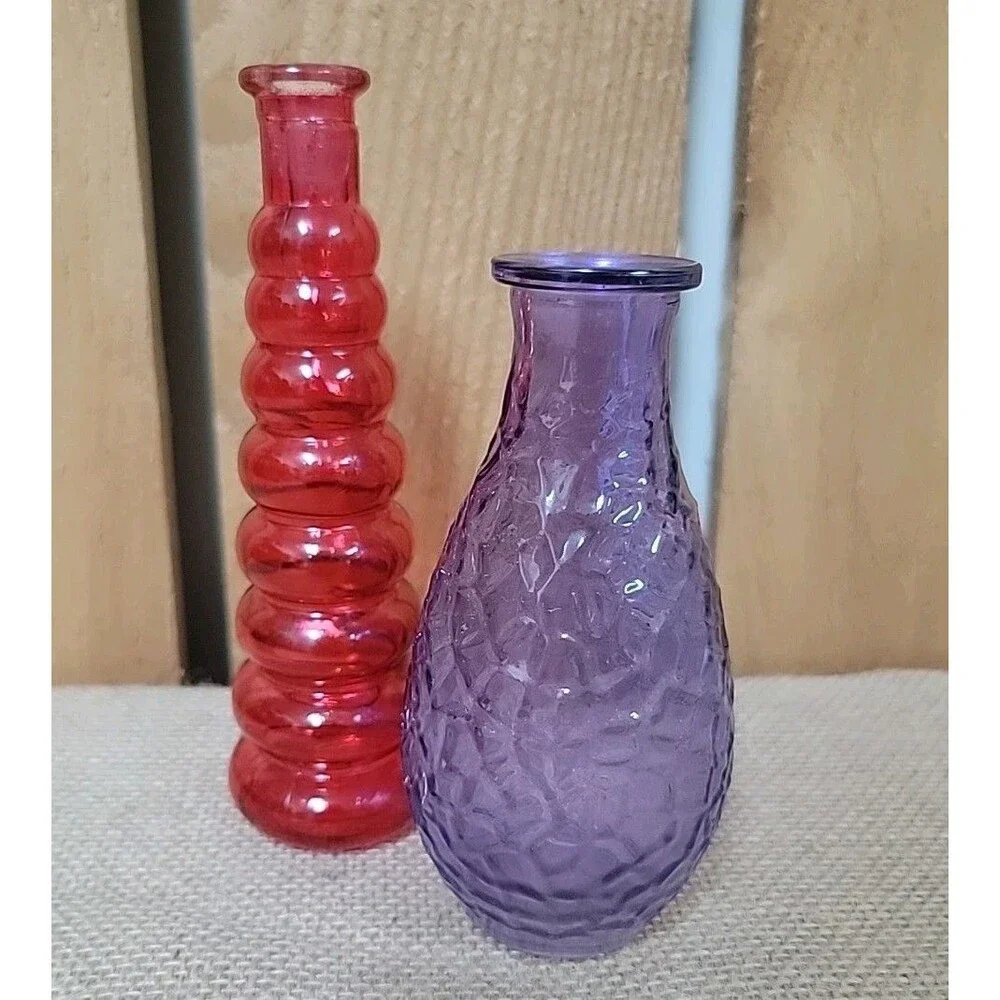Vases Lot Of 2 Purple And Red Color Short Very Good Condition